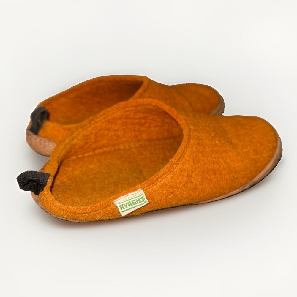 Kyrgies Wool Slippers Womens 38 US 8 Wide Suede Leather Sole Orange House Shoes